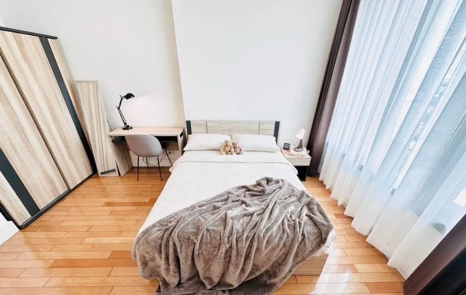 For rent: Aguston Sukhumvit 22, 1 bedroom, 1 bathroom, decorated in a controlled tone, comes with complete furniture, don't miss it.