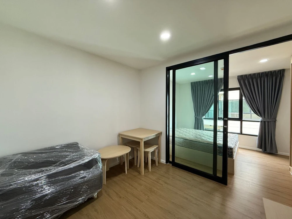 For rent: Alive Sukhumvit 76, 7th floor, nice room, fully furnished, reserve now.