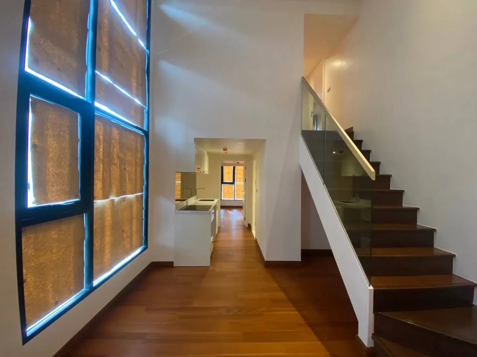 For rent: Altitude Symphony Charoenkrung-Sathorn, 2-storey room type, 3 bedrooms, 2 bathrooms, plenty of usable space, hurry up and grab it!