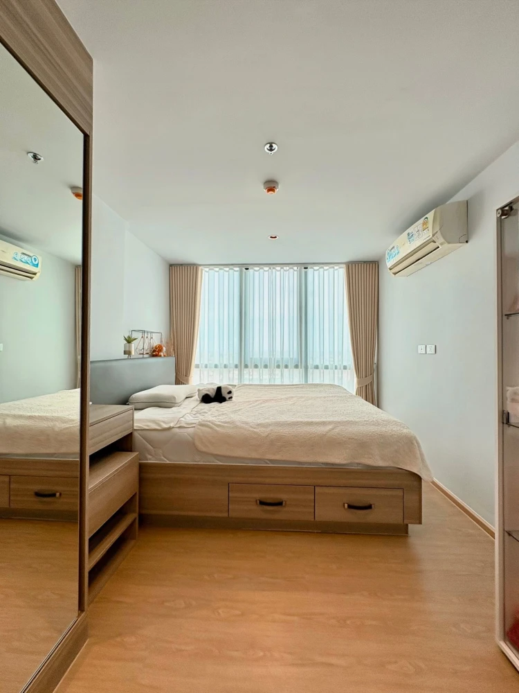For rent: Altitude Unicorn Sathorn - Tha Phra, 2-bedroom loft unit, high floor, stunning unobstructed view. Don't miss out!