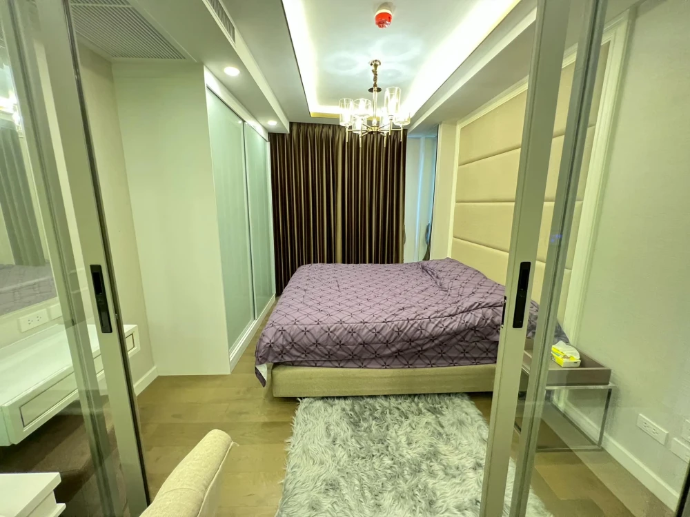 For rent Amaranta residence, large room, comfortable, lots of usable space. If you don't book, you'll really miss out.