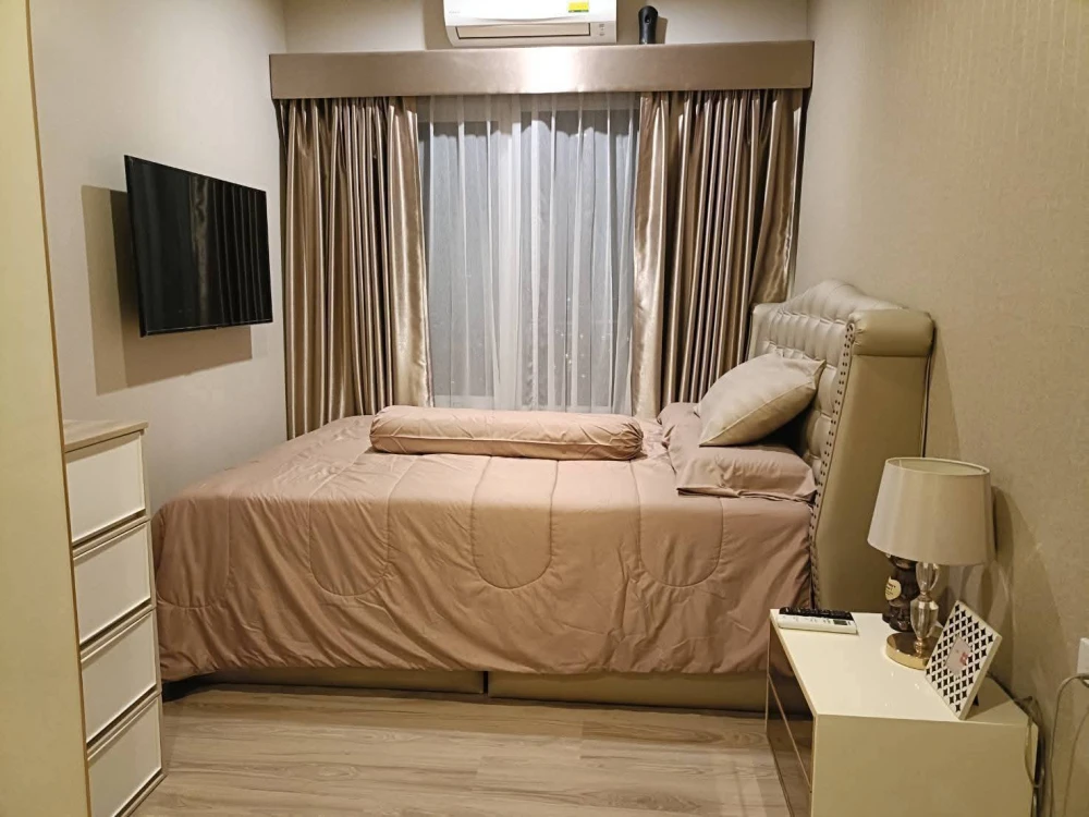 For rent: Amber by Eastern Star (Amber Tiwanon), 17th floor, fully furnished, very livable. Book now!