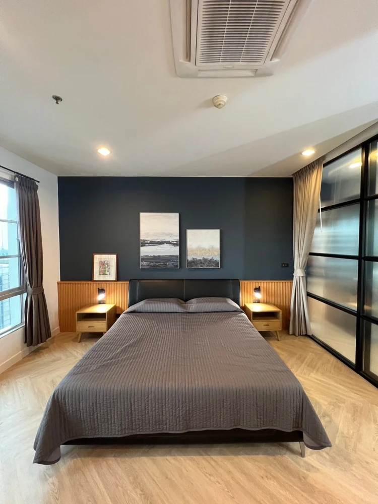 For rent: AP CitiSmart Sukhumvit 18, 2 bedrooms, 2 bathrooms, 1 walk-in closet. Book now! Don't miss out!
