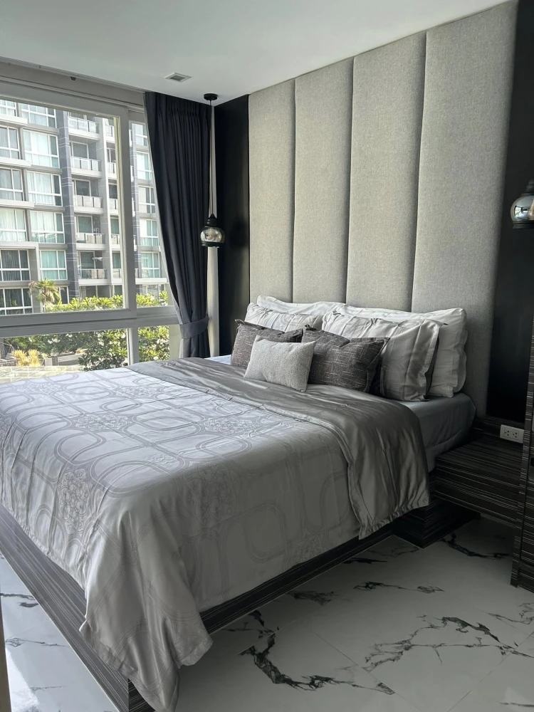 Apus condo for rent. Nice room, fully furnished, spacious and comfortable. Book now!
