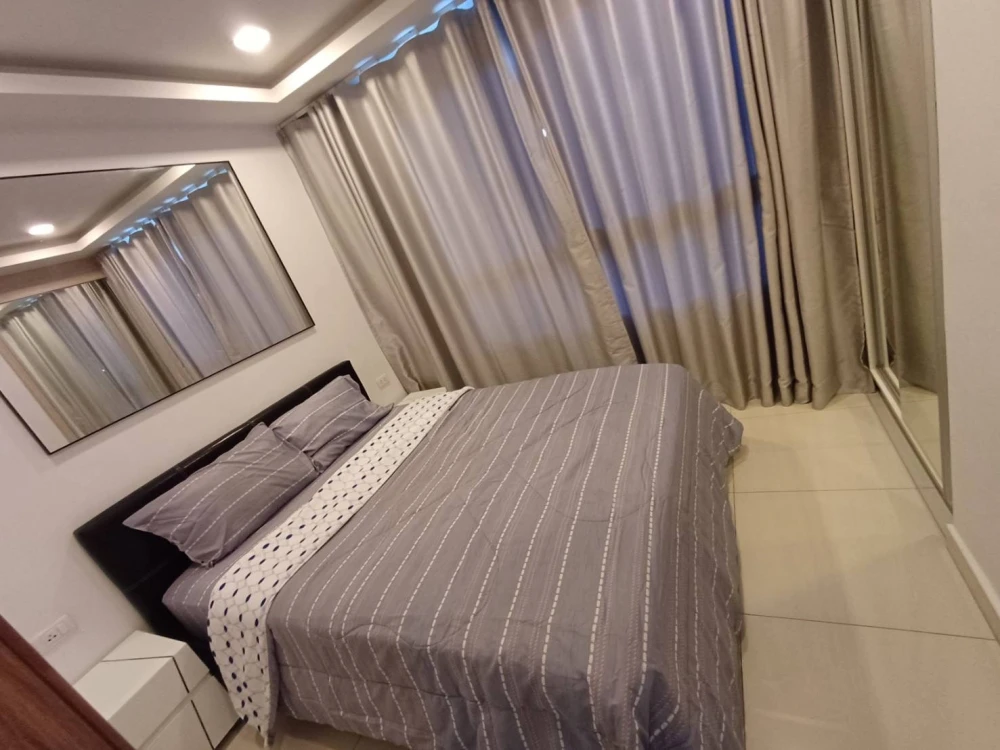 For rent: Arcadia Beach Resort, nice room, good location, fully furnished, just bring your bags and move in.
