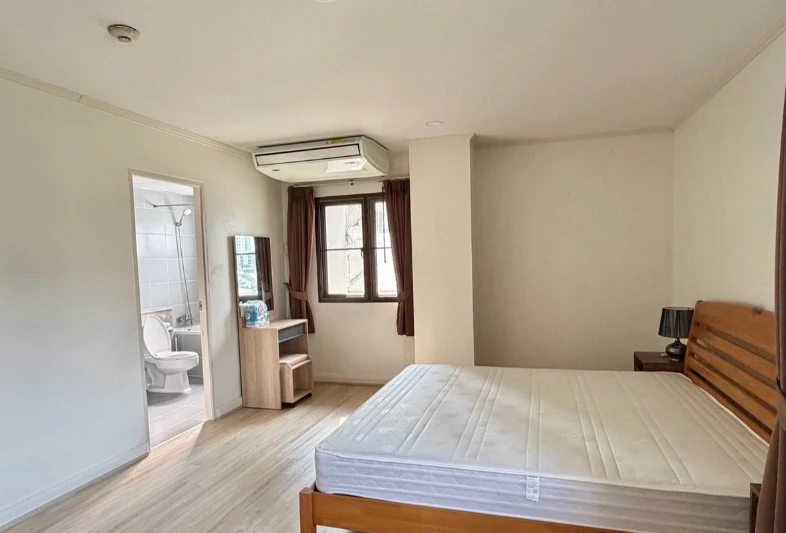 For rent: Aree Place, 5th floor, fully furnished unit, ready to move in. Book now! Don't miss out!