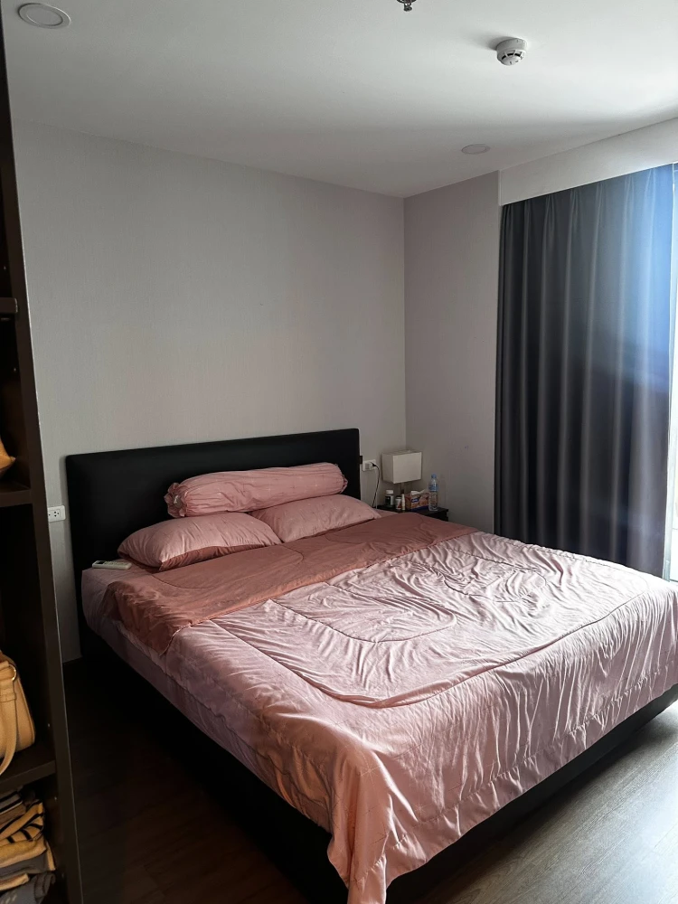 For rent: Artisan Ratchada, 1 bedroom, 1 bathroom, spacious living area, fully furnished. Book now!