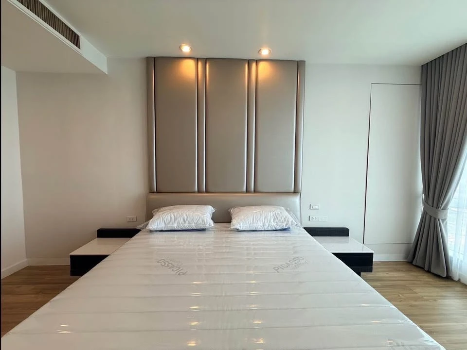 For rent: Ascott Sathorn condo, 2 bedrooms, 2 bathrooms, fully furnished, high floor, beautiful city view. Don't miss out!