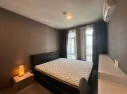 For rent: Aspire Asoke - Ratchada, 1 bedroom, 1 bathroom, fully furnished, convenient transportation, just bring your bags and move in!