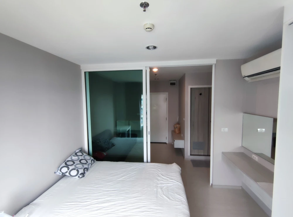 For rent ASPIRE Erawan 29th floor, separate room, fully furnished, book now, hurry!