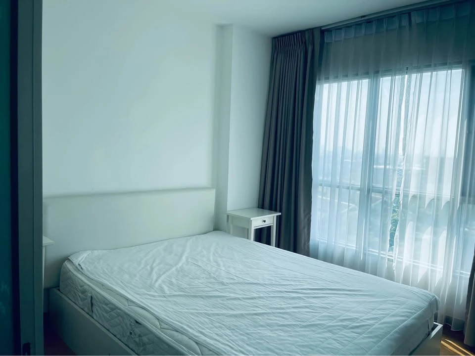 For rent: Aspire Rama 4, nice room, 15th floor, beautiful view of the river, good breeze, quiet, come and reserve now, don't hesitate.