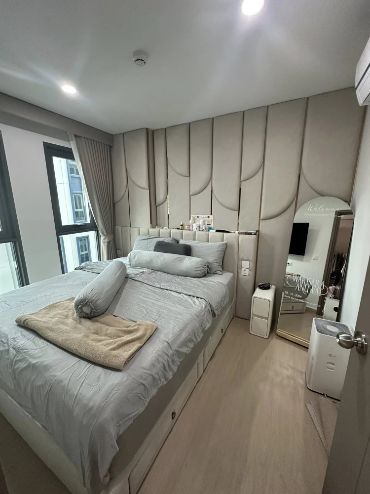 For rent: Aspire Ratchayothin. Nice room with high-quality built-in furniture and complete amenities. Don't miss out!