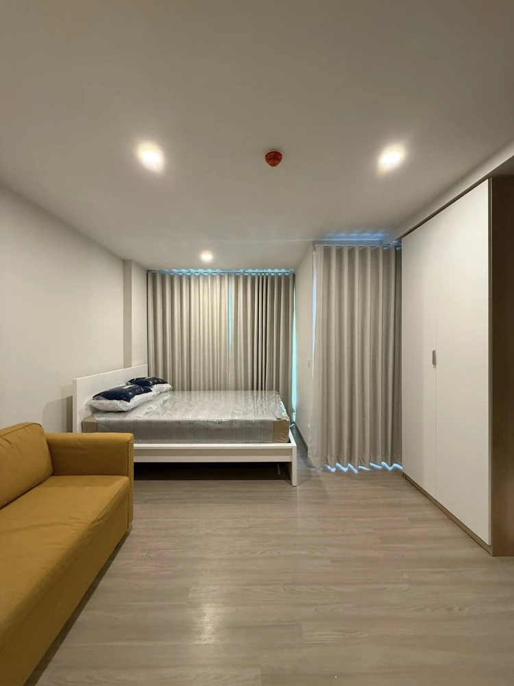 Aspire Ratchayothin Studio room for rent, fully furnished and equipped with appliances. Reserve now!