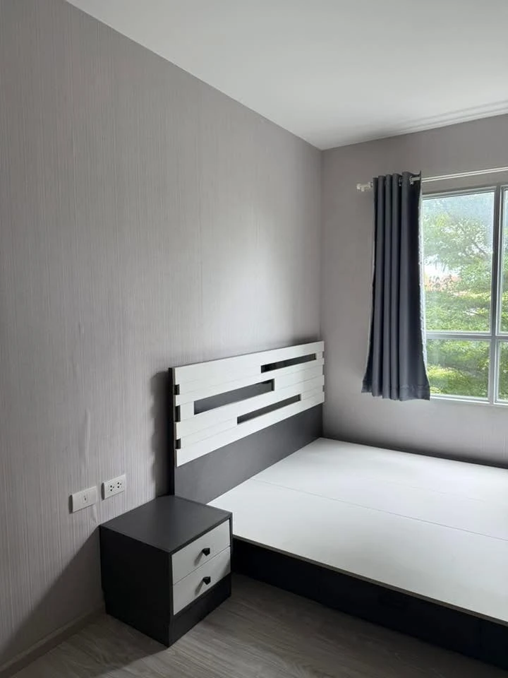 For rent: Aspire Sathorn-Taksin (Brick Zone). Nice room, fully furnished, affordable price. Book now!