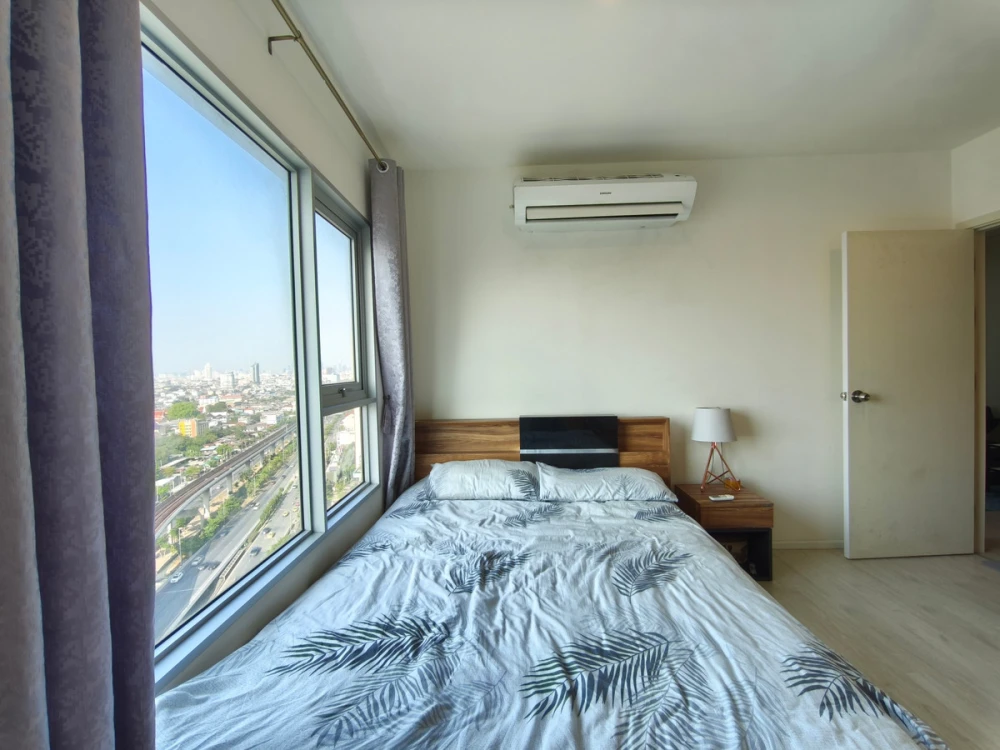 For rent: Aspire Sathorn Thapra, 21st floor. A lovely, fully furnished unit. Book now!