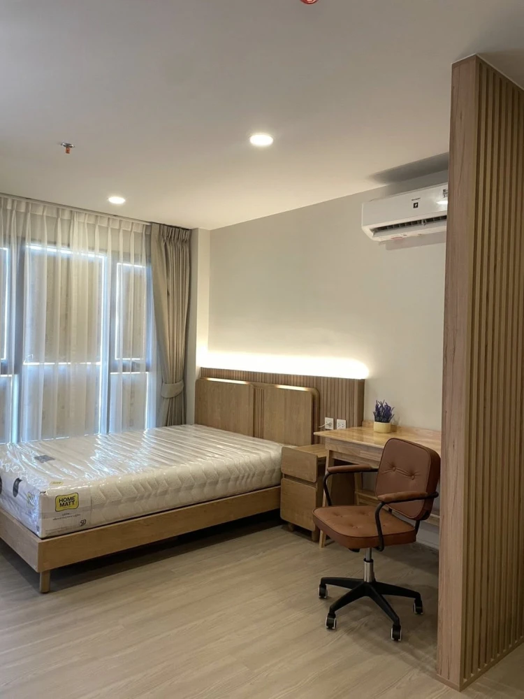 For rent: Aspire Sukhumvit - Rama 4, 10th floor, unobstructed view, no tall buildings blocking the view, with stunning built-in furniture. Don't miss