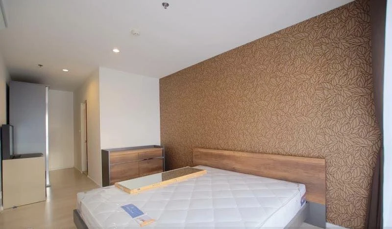For rent: Aspire Sukhumvit 48, ready to move in. Spacious room, suitable for families. Fully furnished. Book now!