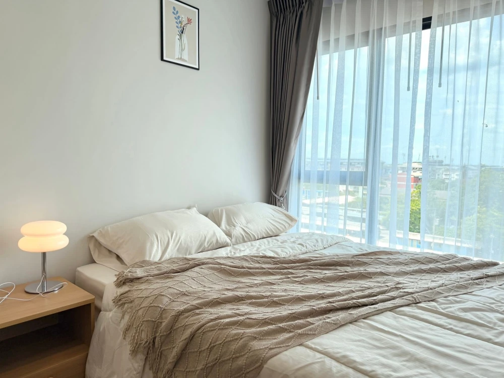 Rent Atmoz Flow Minburi, fully furnished with top-quality appliances. Book now, don't wait!