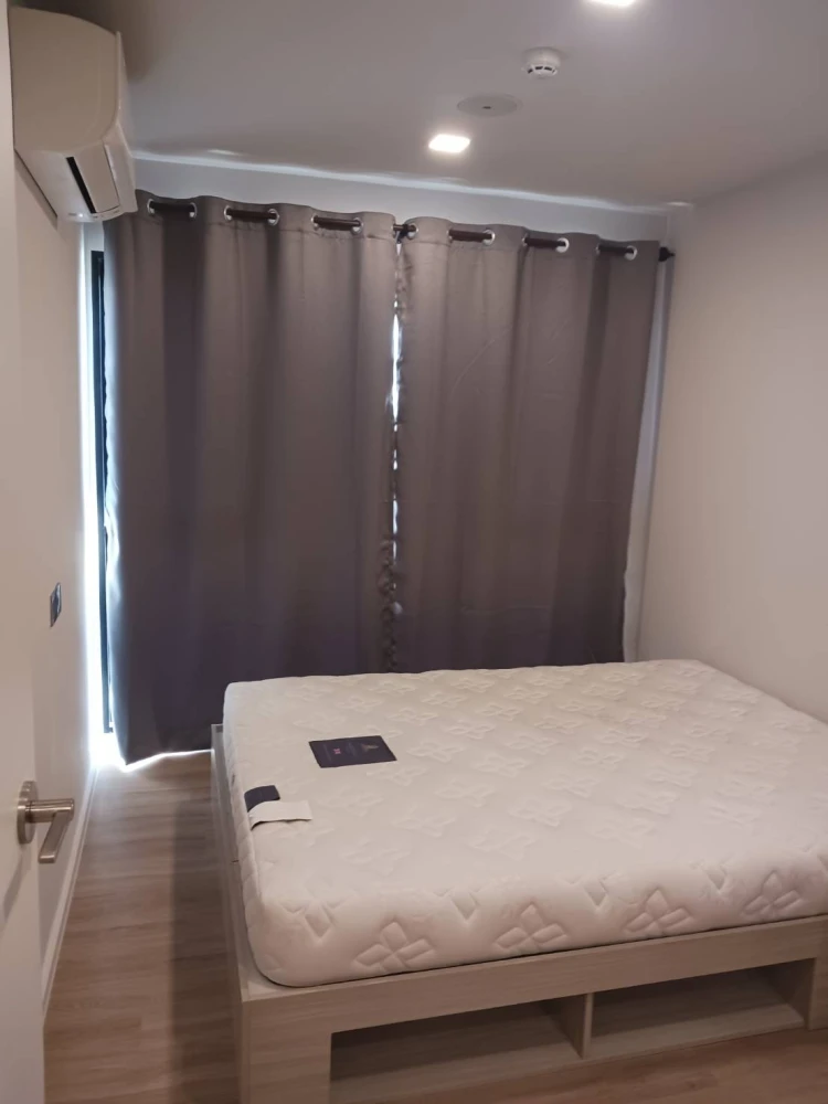 For rent: Atmoz Flow Minburi. Separate bedroom and kitchen. Excellent common areas with plenty of amenities. Book now!