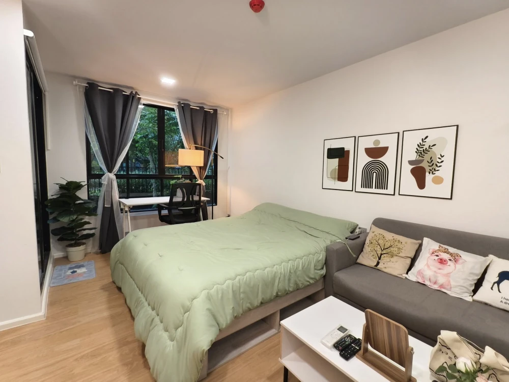 For rent: Atmoz Kanaal Rangsit, 2nd floor room, beautifully decorated in a cool tone, with a view of the beautiful garden. Reserve now!
