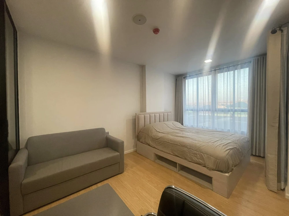 For rent: Atmoz Kanaal Rangsit, Studio room, view of the Red Line, furniture and appliances, book now.