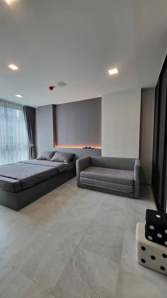For rent: Atmoz Palacio Ladprao Wanghin. Nice room, fully furnished. Just bring your bags!