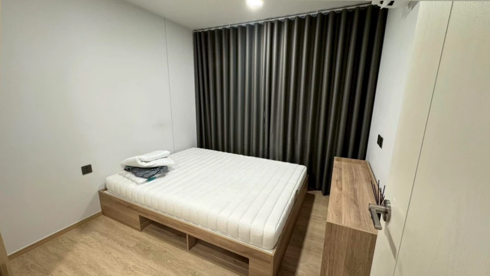 For rent: Atmoz Season Ladkrabang, north-facing room, not hot all day, sun protection film installed, comfortable living, saves on electricity bills,