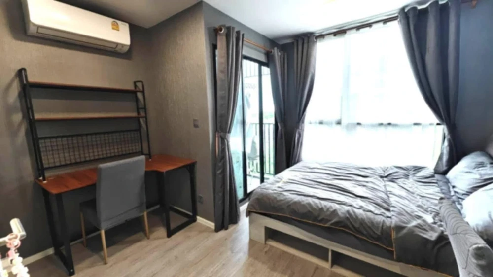 For rent: Atmoz Tropicana Bangna, Building E, 6th floor, corner unit. Quiet and private. Fully furnished. Ready to move in immediately.