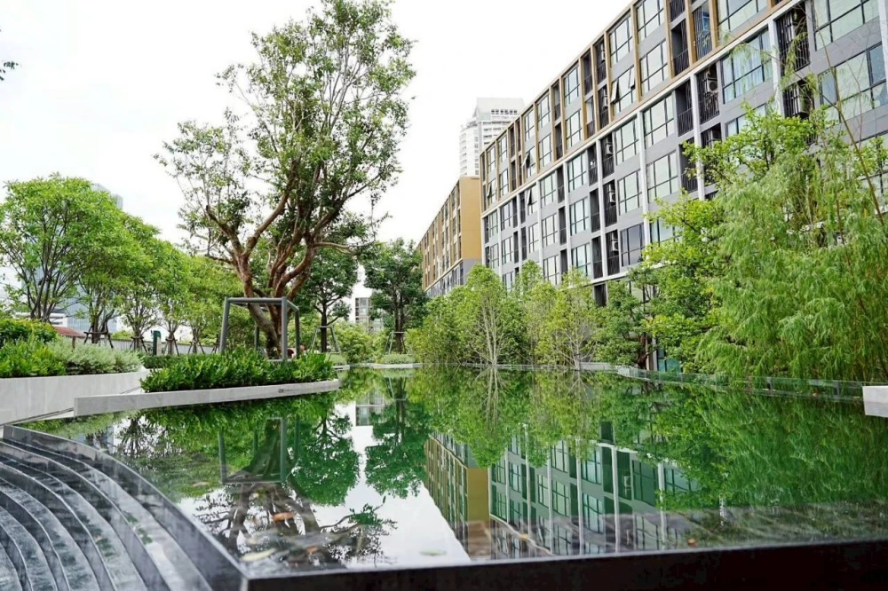 For rent: Atmoz Tropicana Bangna, fully furnished with great amenities in a prime location. Book now to secure your unit!