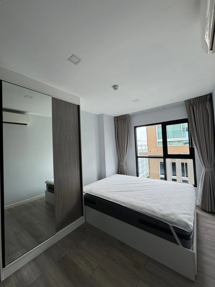 For rent: B-Loft Lite Sukhumvit 107, 8th floor, corner room, fully furnished, ready to move in. Reserve now, don't delay.