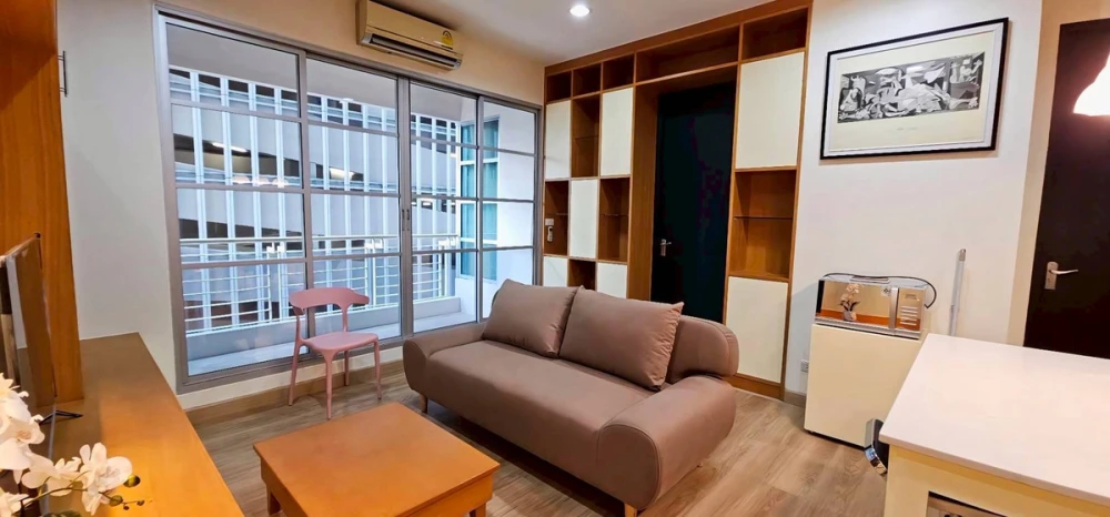 For rent: Baan Klang Krung Siam-Pathumwan, 7th floor, fully furnished, nice room, reserve now, hurry!