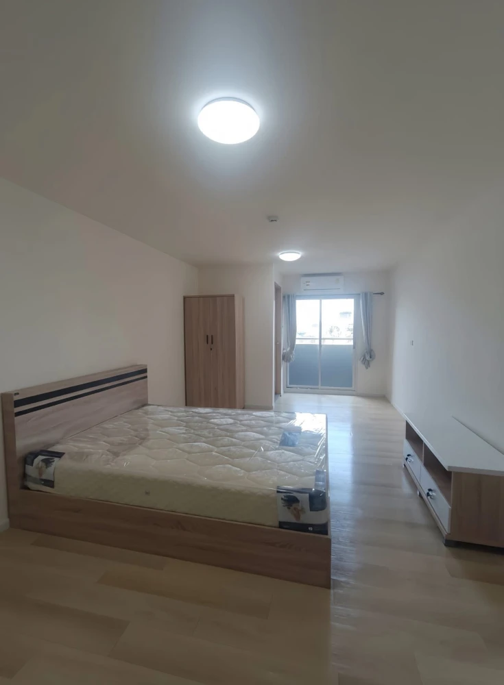 For rent: Bangkae City Condo 1-2, studio rooms on the 5th floor (not too high), at a very special price. You definitely don't want to miss this!