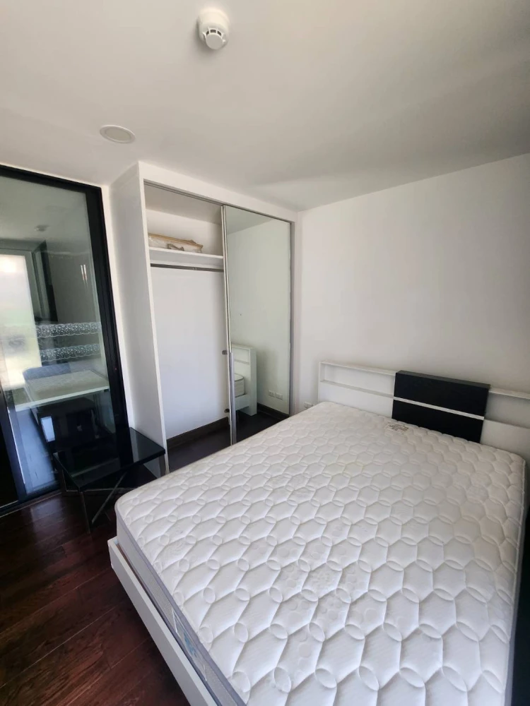 For rent: Bangkok FELIZ Sathorn-Taksin, fully furnished, spacious and comfortable apartment. Book now!