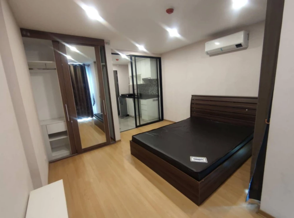 For rent: Bangkok Horizon Lite @ Phetkasem 48, a nice room, fully furnished, just bring your bags and move in.