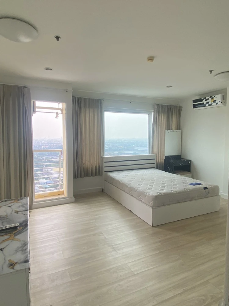 For rent: Bangkok Horizon Phetkasem. Nice room, fully furnished, high floor, affordable price. Book now!