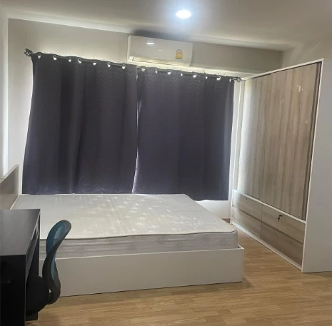 For rent: Be Condo Paholyothin, 7th floor, fully furnished, nice room, if interested, hurry and reserve now.