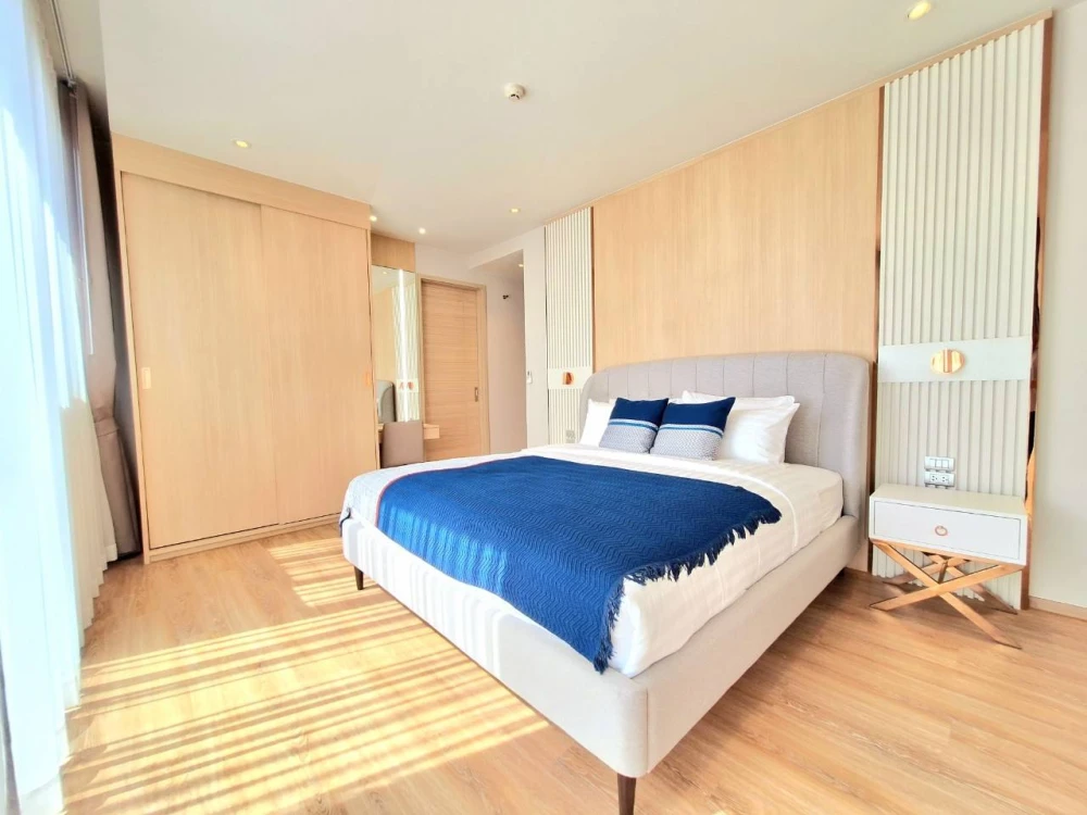 For rent: Bearing Residence, 3 bedrooms, spacious living area, fully furnished. Don't miss out!