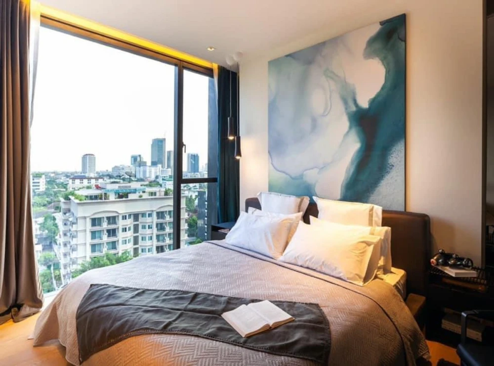 Beautiful, fully furnished apartment for rent at Beatniq Sukhumvit 32. Comfortable living space. Book now!