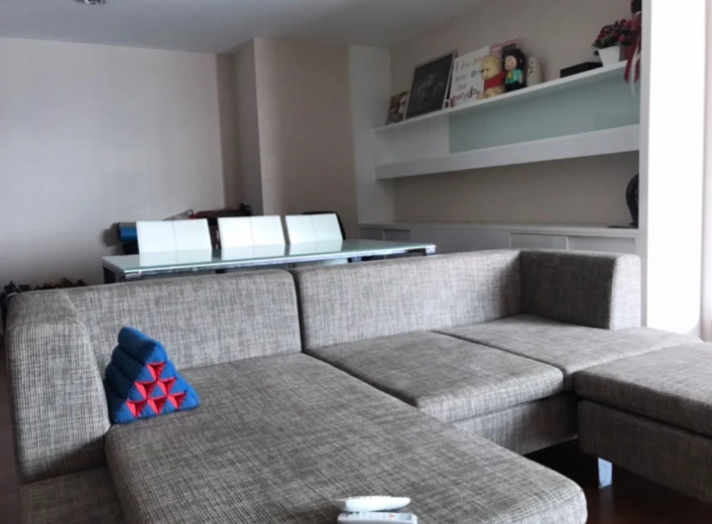 Belle Grand Rama 9 for rent, 34th floor, beautiful view, airy, fully furnished room, nice to live in, book now, don't miss out.