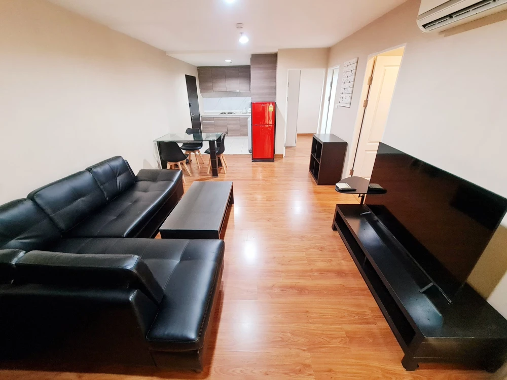 Belle Grand Rama 9 for rent, room with 3 layers of safety glass to reduce outside noise, all premium furniture, reserve now.