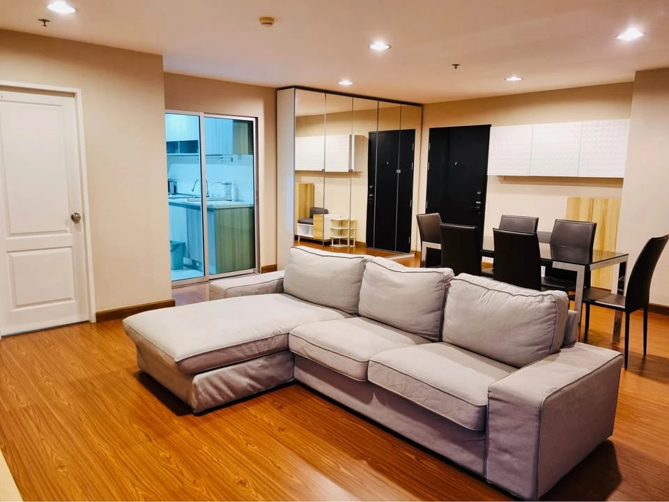Belle Grand Rama 9 for rent, 3 bedrooms, 2 bathrooms, high floor, beautiful city view, open and airy view, reserve now.