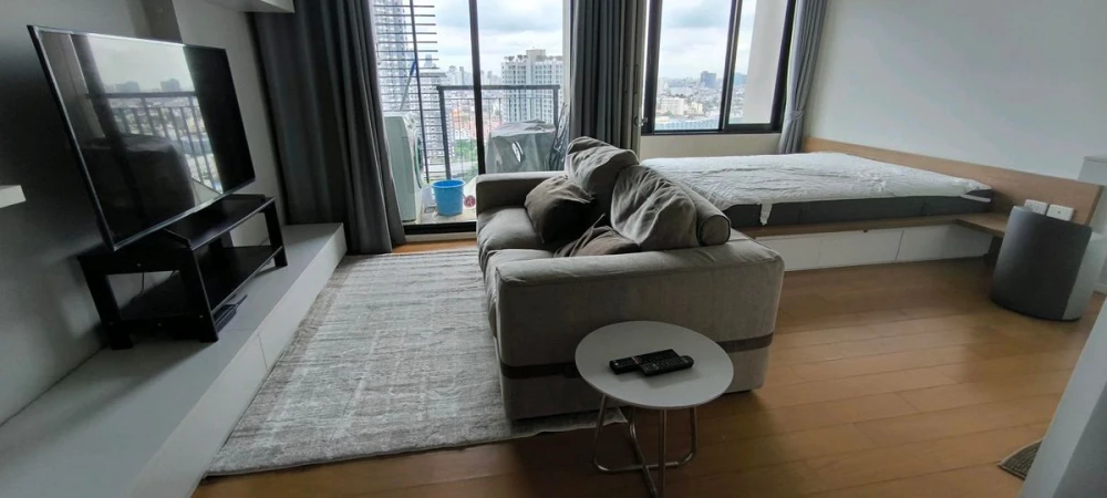 Blocs 77, a lovely room for rent, fully furnished and equipped with appliances. Reserve now!