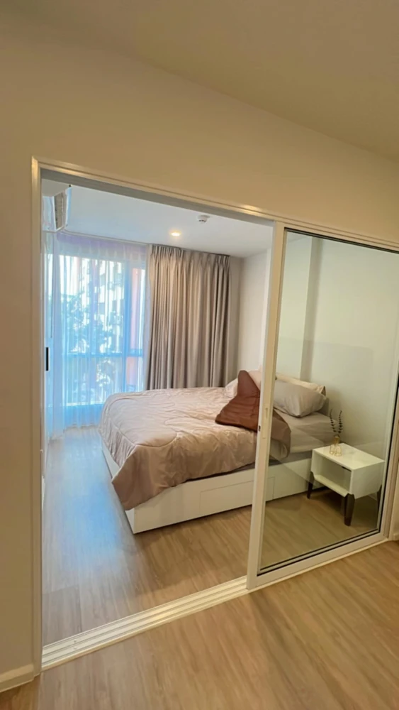 For rent: Blue Phahonyothin 35, well-separated rooms, great price, hurry and reserve now, don't miss out.