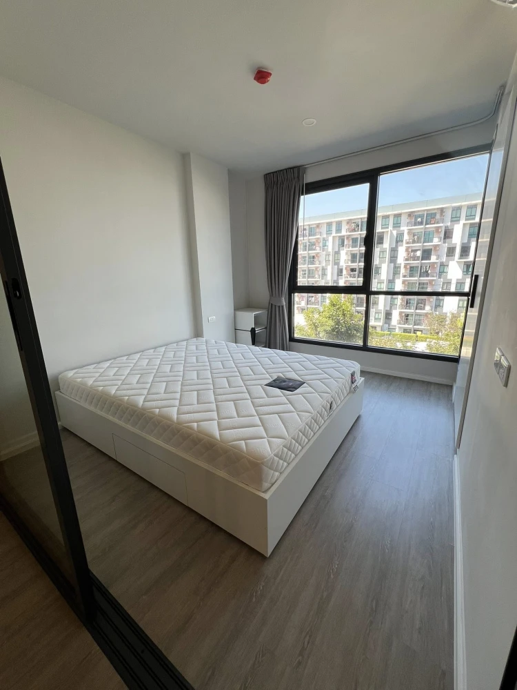 For rent: Blue Sukhumvit 105, 1 bedroom, 1 bathroom, good location, convenient transportation, comes with complete facilities, don't miss it.
