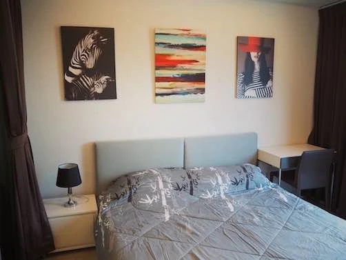 Condo for rent at Bridge Sathorn-Narathiwat, 7th floor. Features a walk-in closet and is fully furnished. Don't miss out!