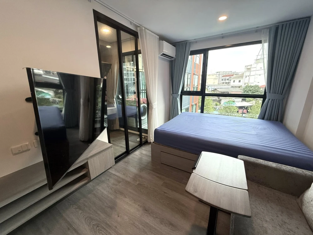 For rent: Brixton Pet&Play Phahol 50 Station, nice room, 3rd floor, pool view, good location, convenient transportation, fully furnished, reserve now.