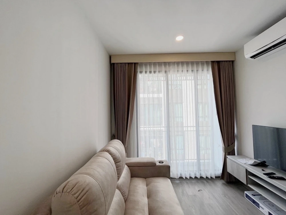 For rent: Brixton Pet&Play Sukhumvit 107, Building A, 4th floor. Separate private bedroom, fully furnished, ready to move in.
