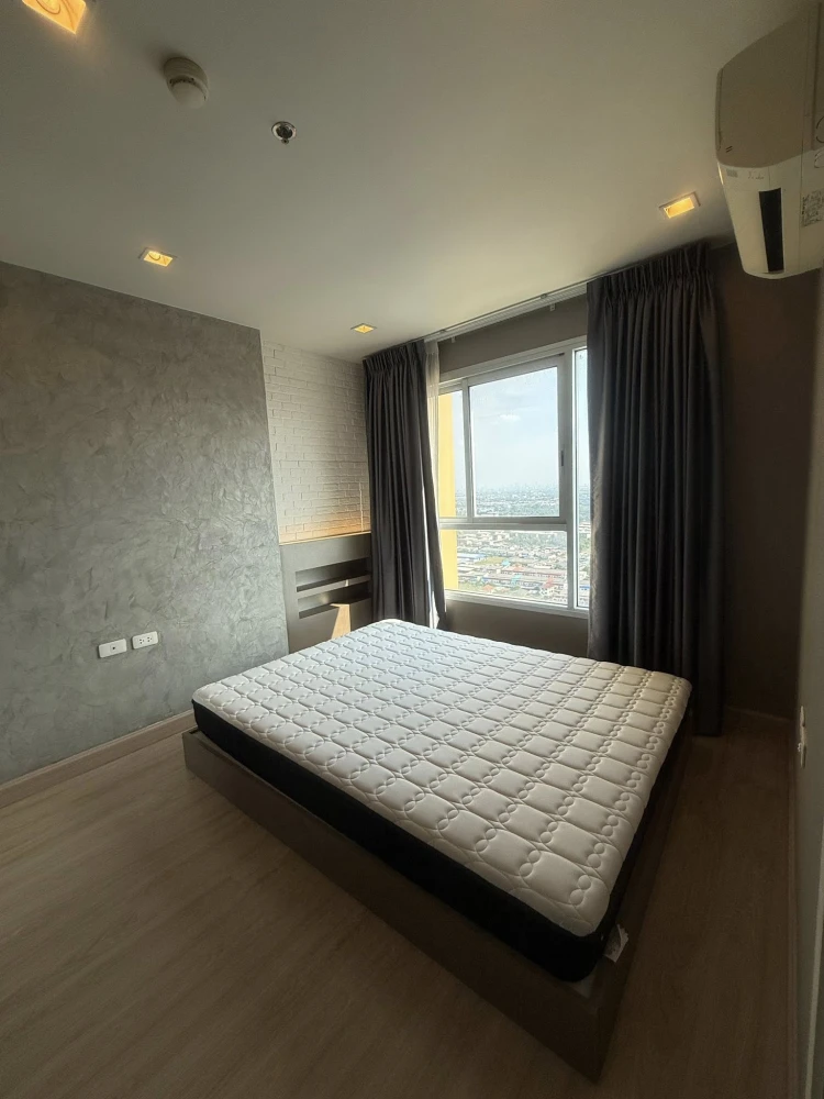 Casa Condo Bang Yai for rent. High floor corner unit with beautiful views, including the BTS Skytrain. Spacious, airy, comfortable, peaceful, and quie