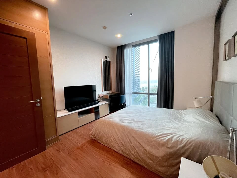 For rent Casalunar Paradiso Condominium, spacious room, lots of usable space, everything is complete here, hurry and move in.