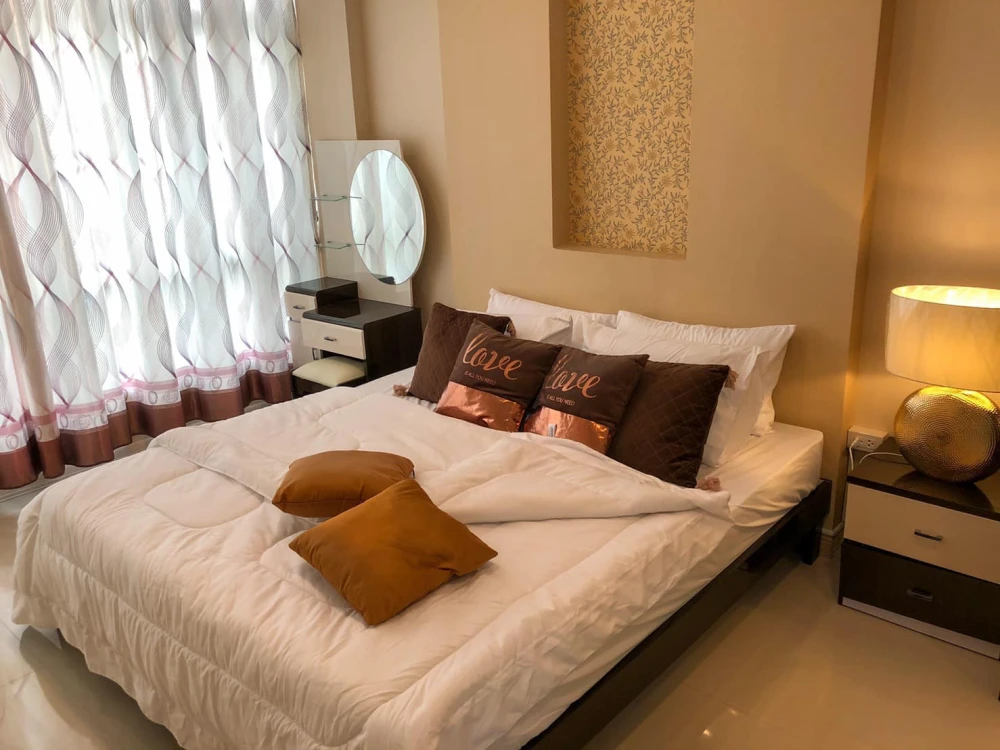 For rent: CC Condominium, 1 room, nice and comfortable, fully furnished, spacious room, comfortable to live in, reserve now.